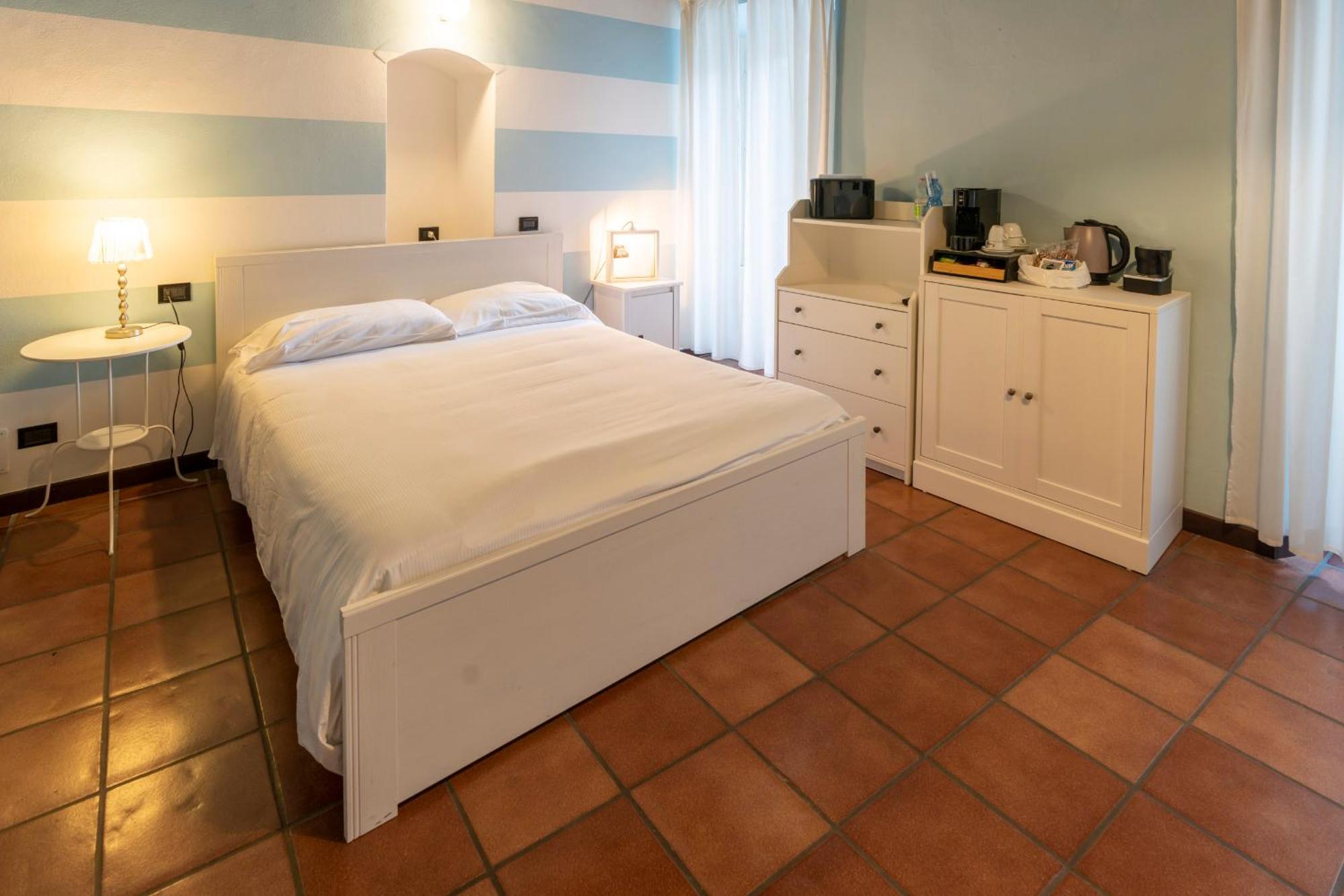 Locanda Alberti Mandello del Lario Exterior photo